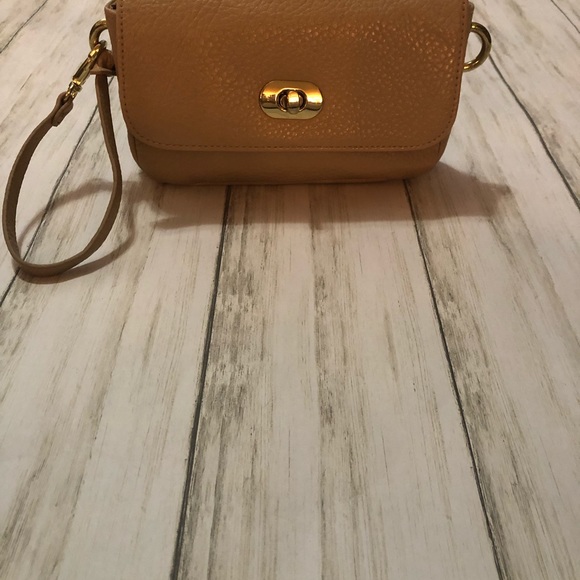 Maurice’s Wristlet In tan & gold - Picture 5 of 7